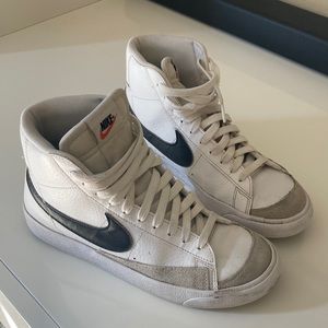 Nike Blazer Mid 77